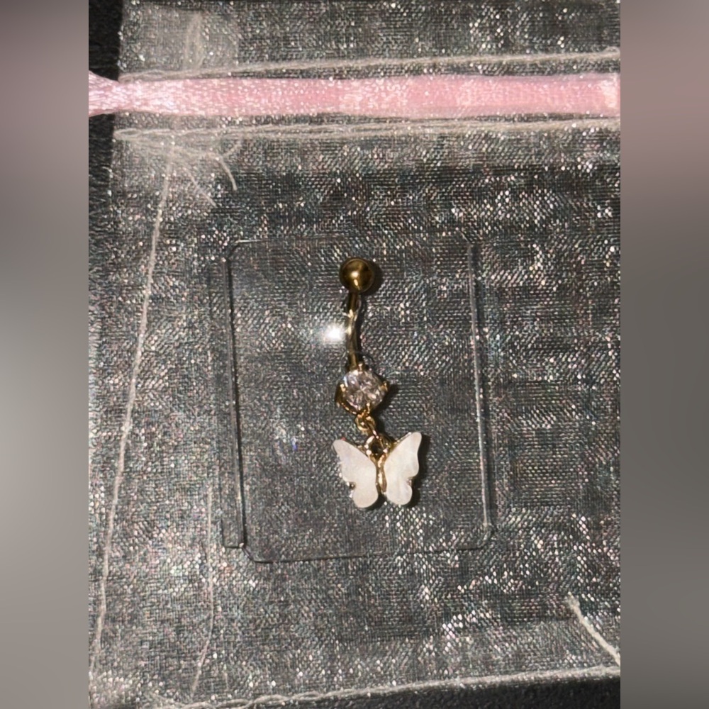 BRAND NEW NEVER WORNGold Butterfly Dangle Belly Button Ring with White Butterfly